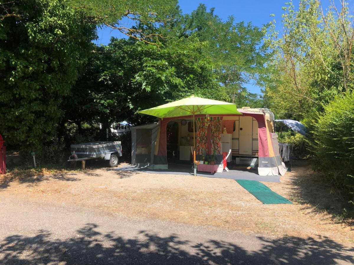 Camping Paradis Family Les Rives De L'Herault Gignac  Exterior photo