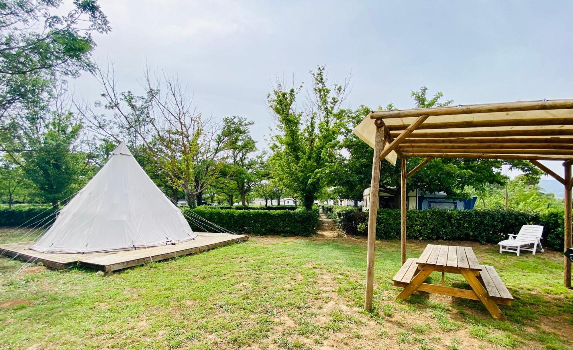 Camping Paradis Family Les Rives De L'Herault Gignac  Exterior photo