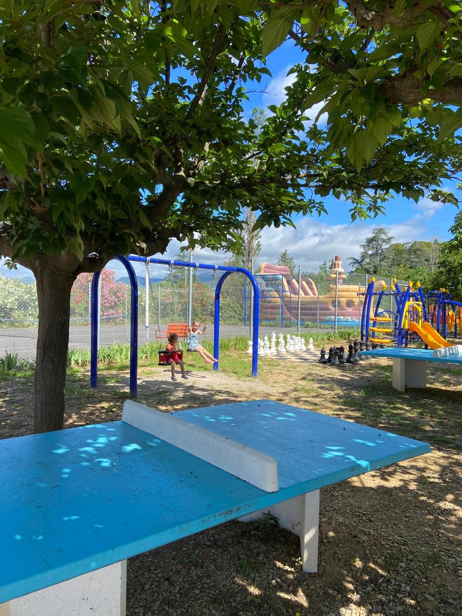 Camping Paradis Family Les Rives De L'Herault Gignac  Exterior photo