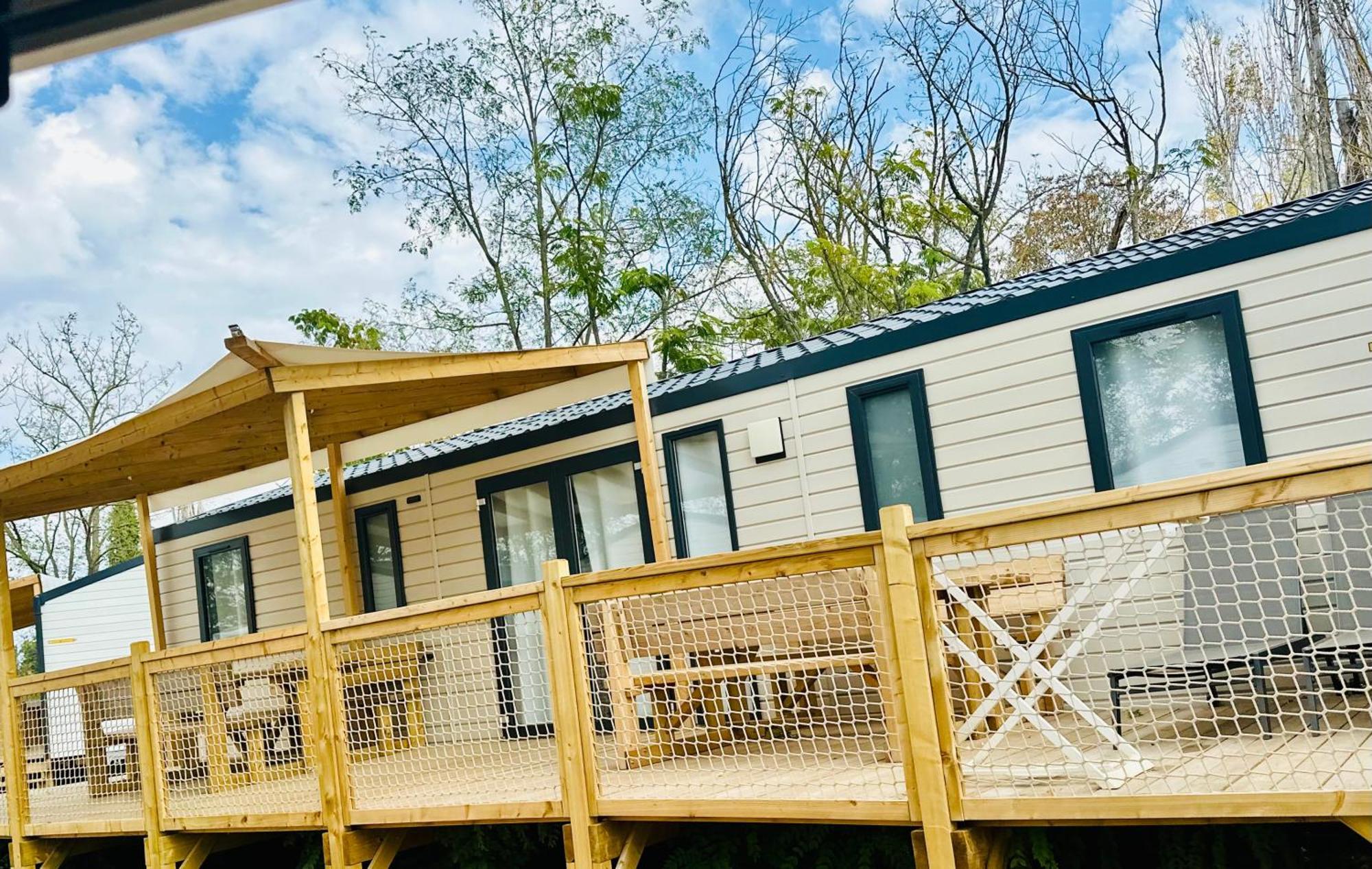 Camping Paradis Family Les Rives De L'Herault Gignac  Exterior photo