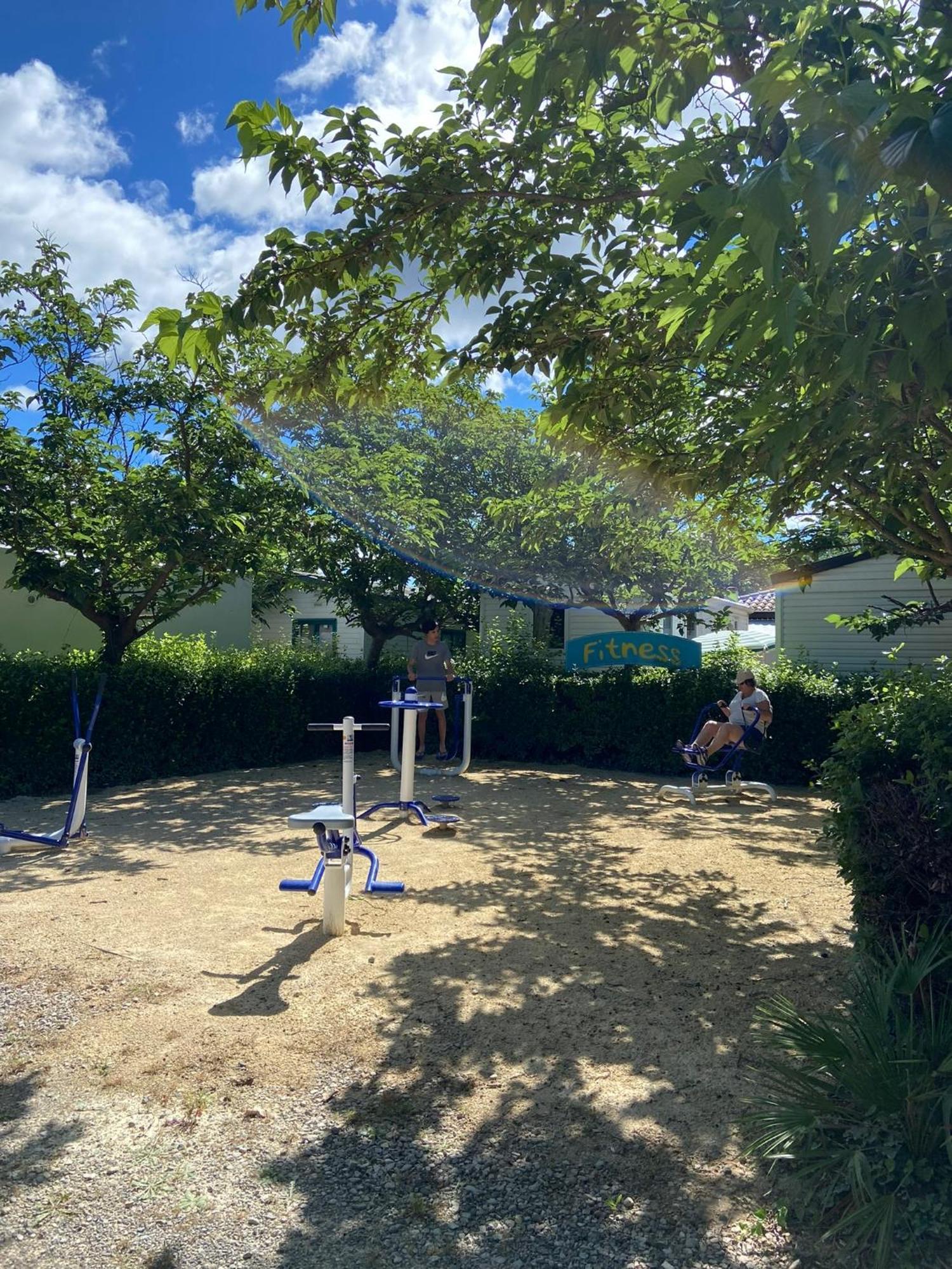 Camping Paradis Family Les Rives De L'Herault Gignac  Exterior photo